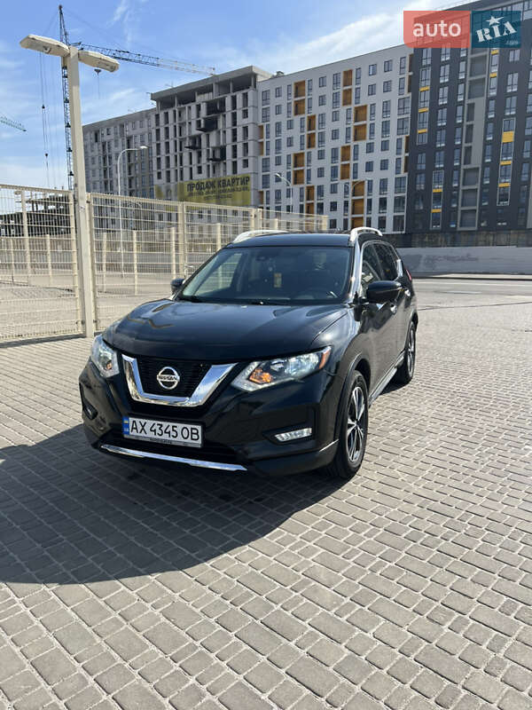 Nissan Rogue (2017)