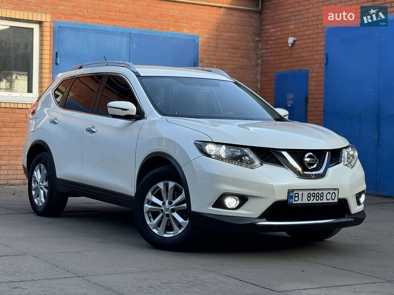Nissan Rogue (2016)