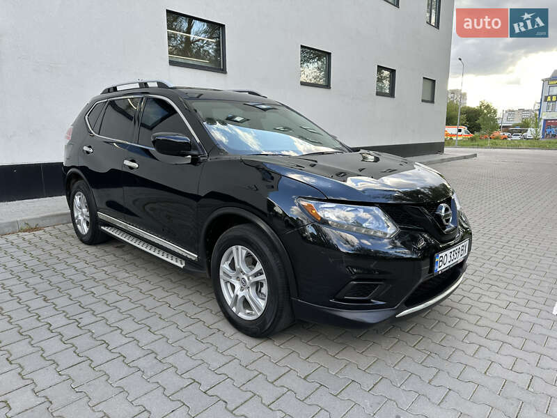 Nissan Rogue (2016)