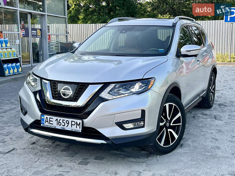 Nissan Rogue (2017)