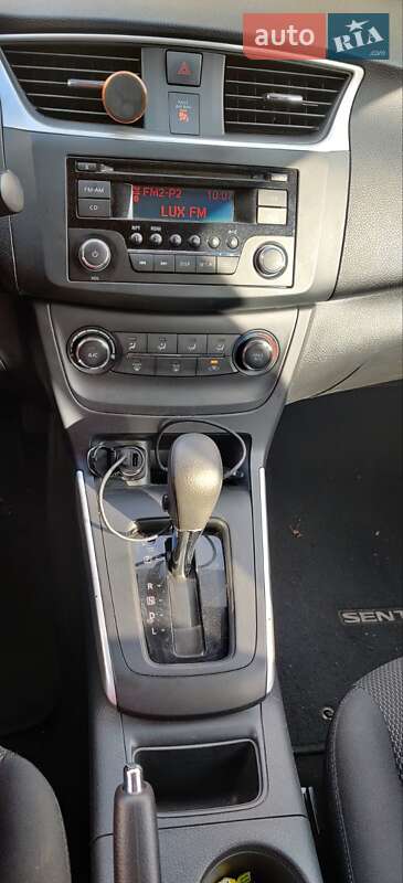 Nissan Sentra (2016)