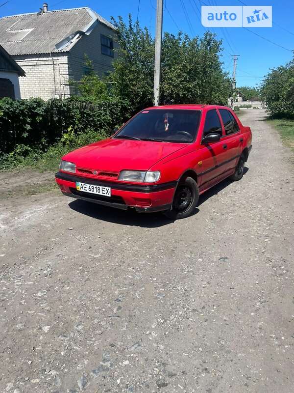 Nissan Sunny (1993)