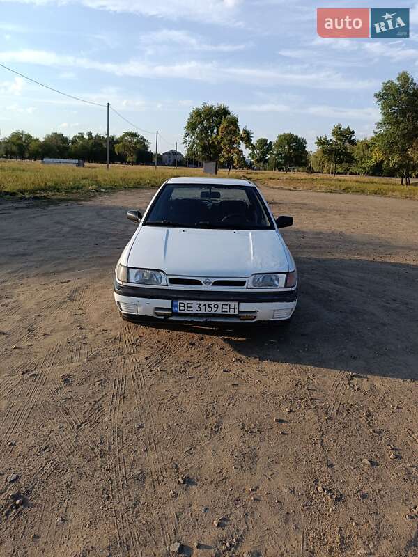 Nissan Sunny (1991)