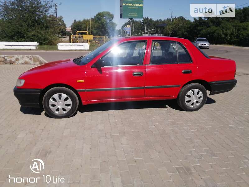 Nissan Sunny (1992)