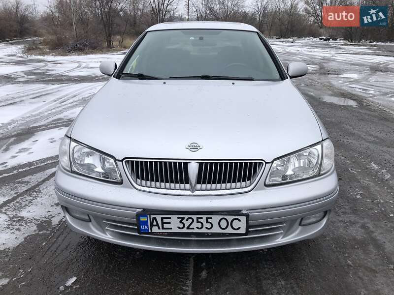 Nissan Sunny (2005)