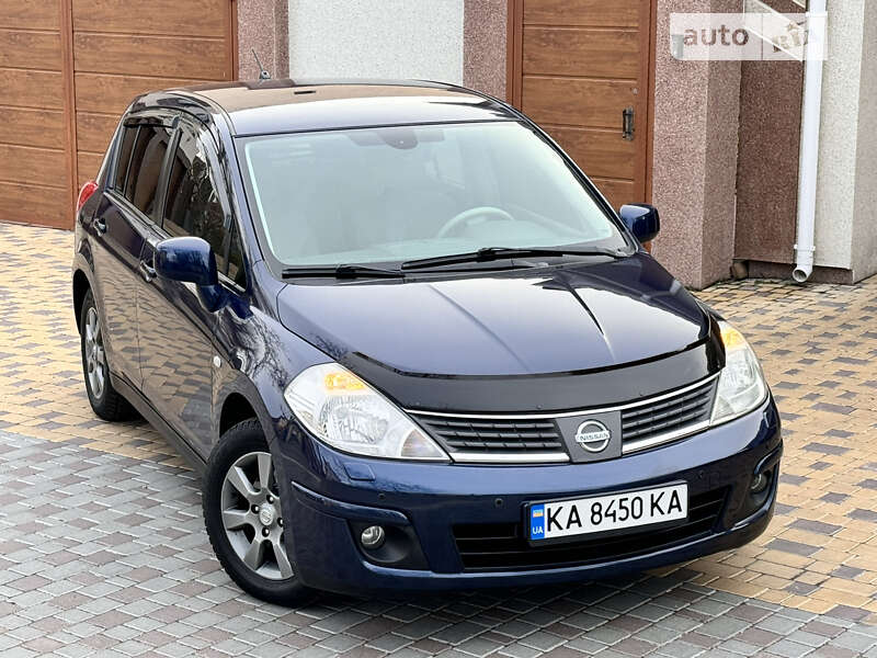Nissan Tiida (2007)