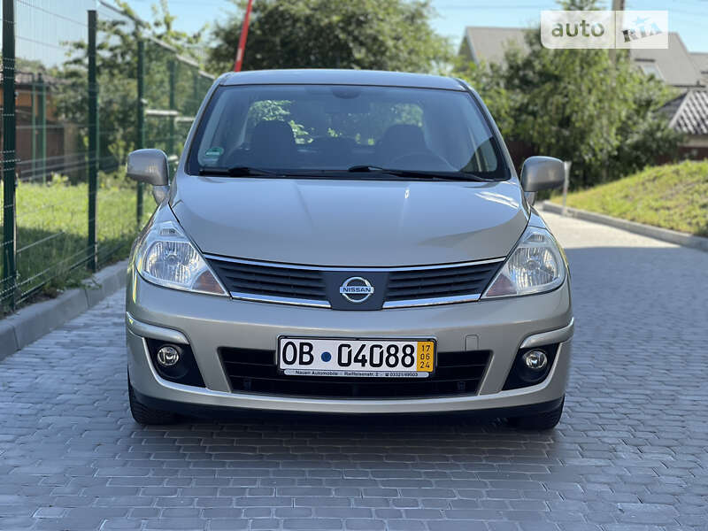Nissan Tiida (2008)