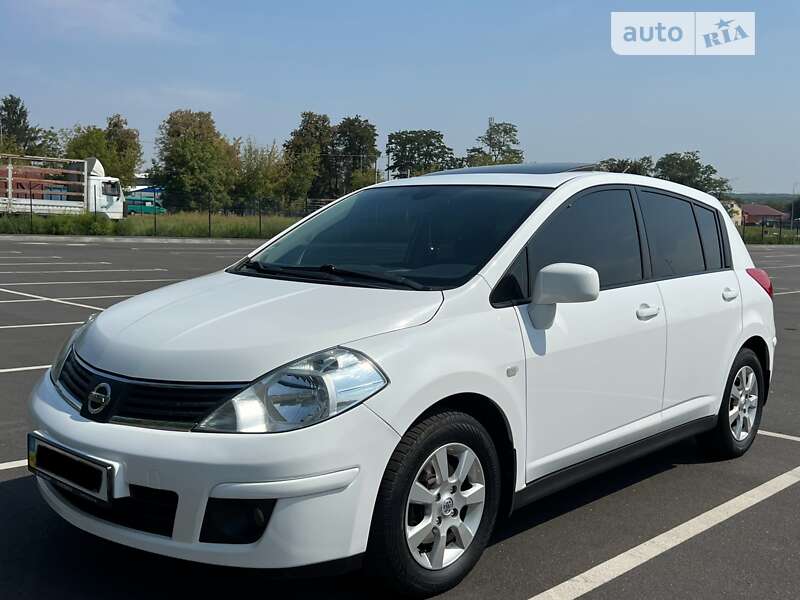 Nissan Tiida (2008)