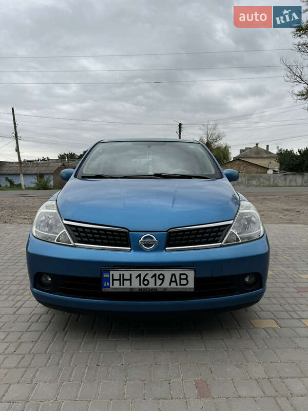 Nissan Tiida (2007)