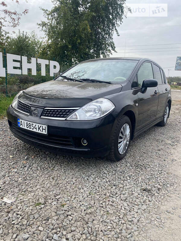Nissan Tiida (2007)