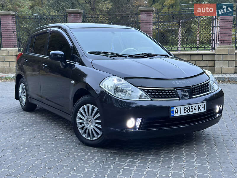 Nissan Tiida (2007)
