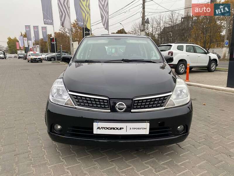 Nissan Tiida (2008)