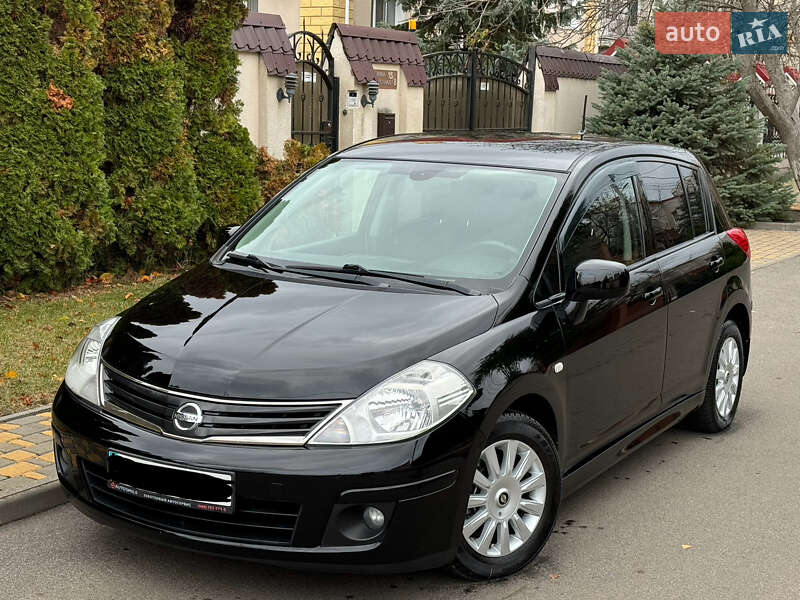 Nissan Tiida (2010)