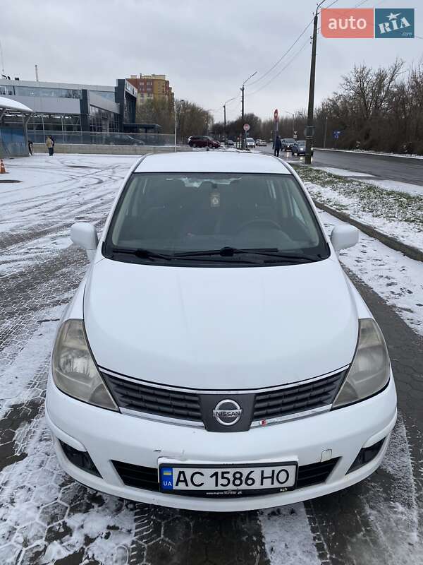Nissan Tiida (2008)