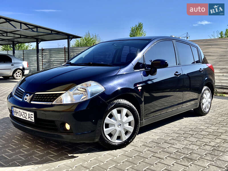 Nissan Tiida (2008)