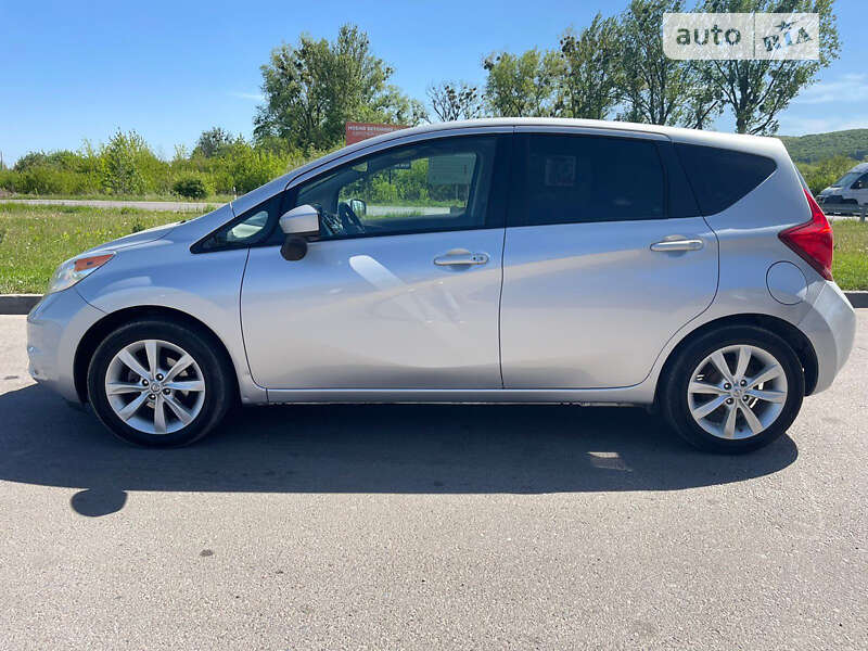 Nissan Versa note (2015)
