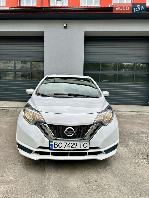 Nissan Versa note (2017)