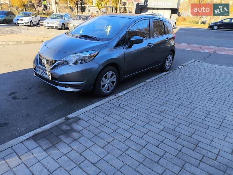 Nissan Versa note (2017)
