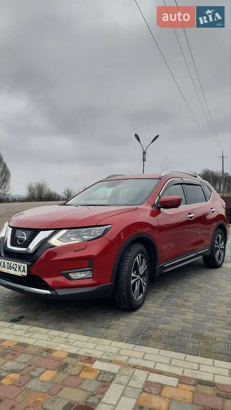 Nissan X-trail (2017)