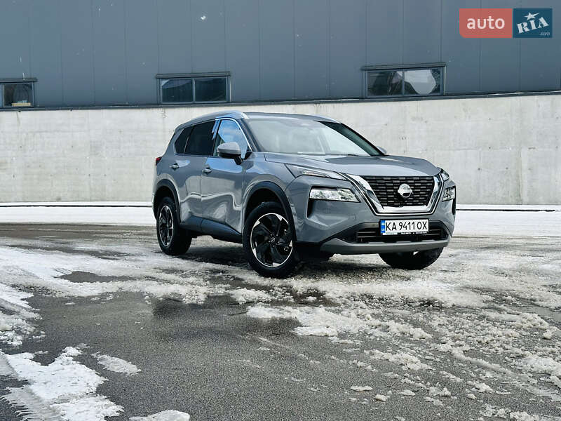 Nissan X-trail (2024)