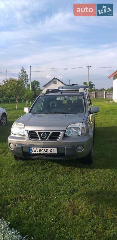 Nissan X-trail (2003)