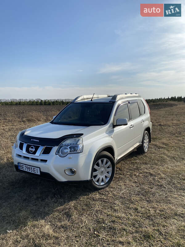Nissan X-trail (2012)