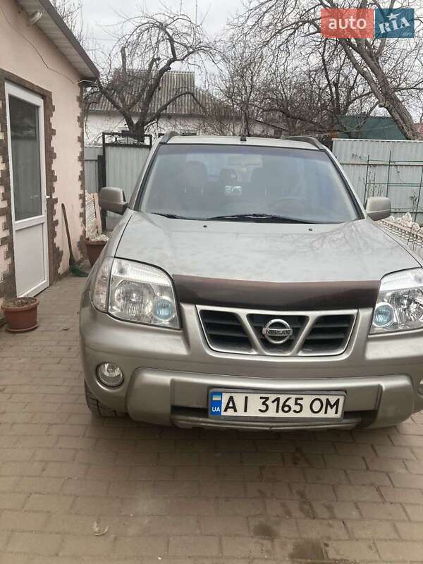 Nissan X-trail (2003)