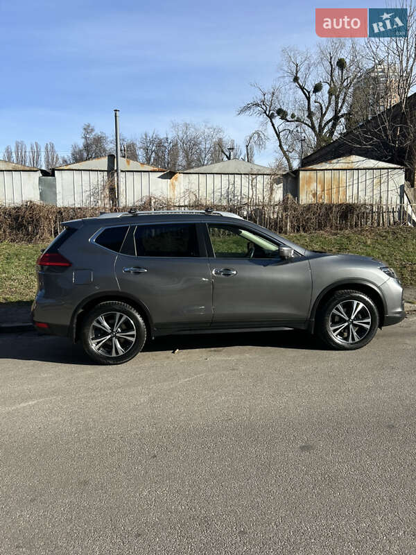 Nissan X-trail (2020)