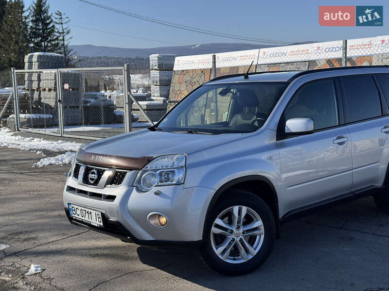 Nissan X-trail (2012)