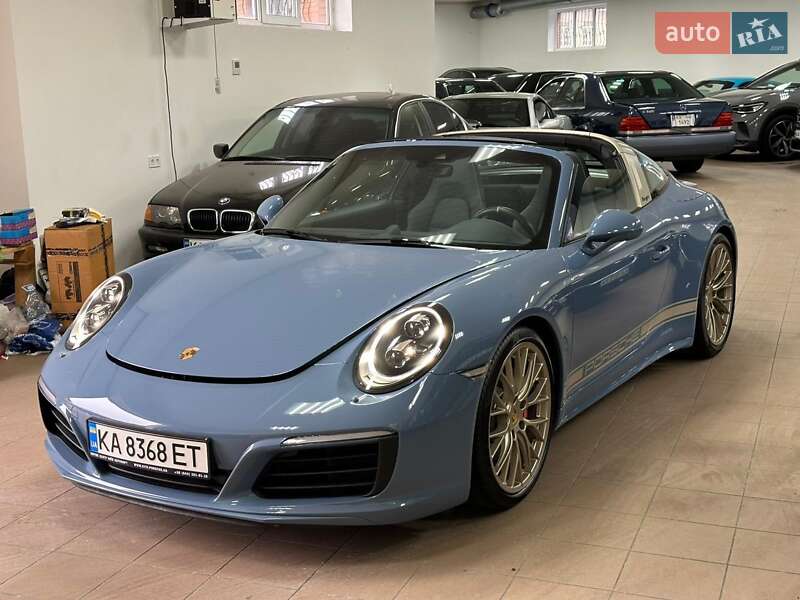 Porsche 911 (2017)