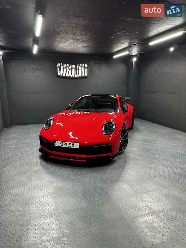 Porsche 911 (2020)