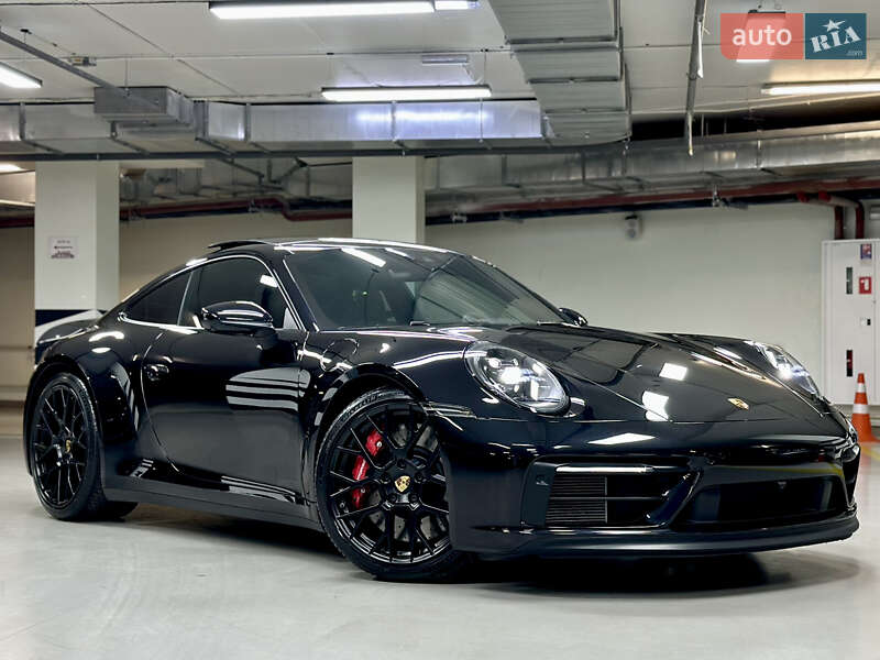Porsche 911 (2023)