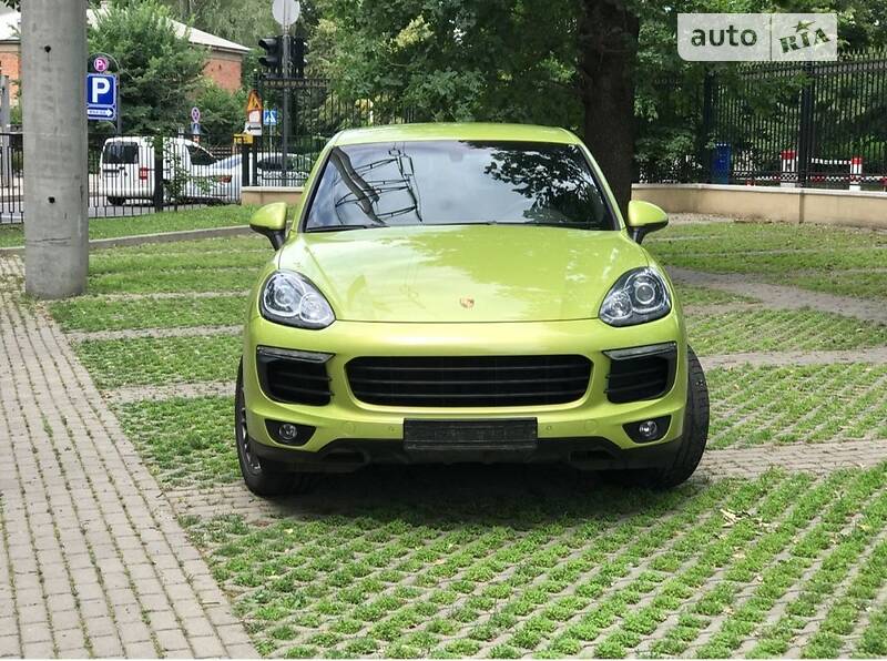 Porsche Cayenne (2016)