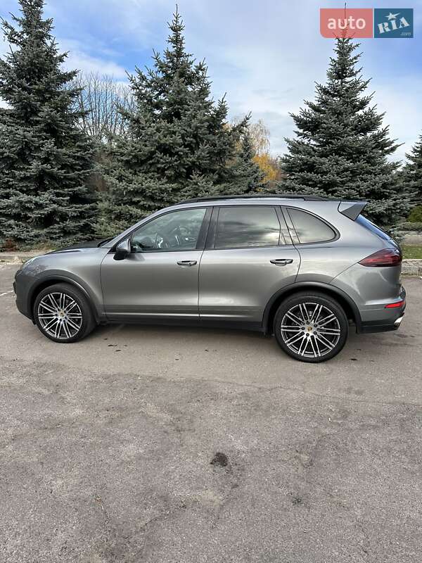 Porsche Cayenne (2017)