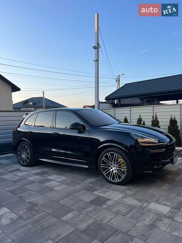 Porsche Cayenne (2016)