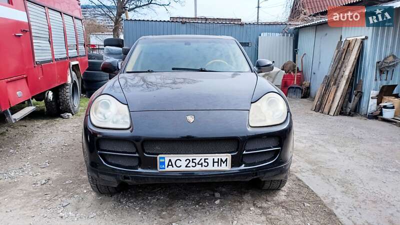 Porsche Cayenne (2006)