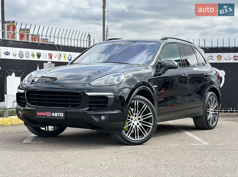 Porsche Cayenne (2016)