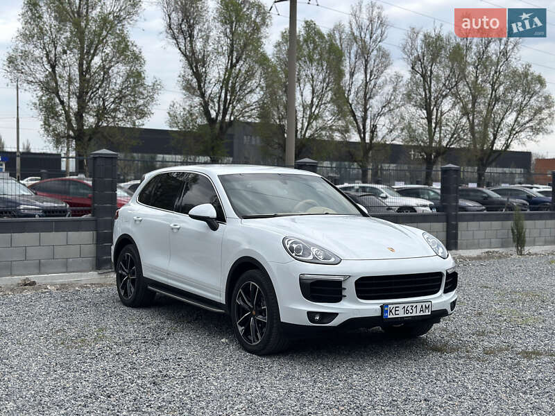 Porsche Cayenne (2016)