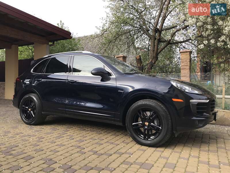 Porsche Cayenne (2015)