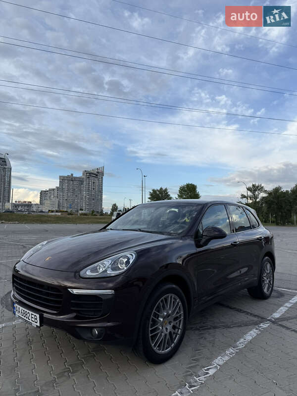 Porsche Cayenne (2016)