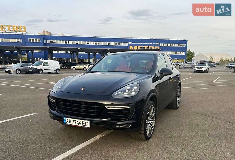 Porsche Cayenne (2016)