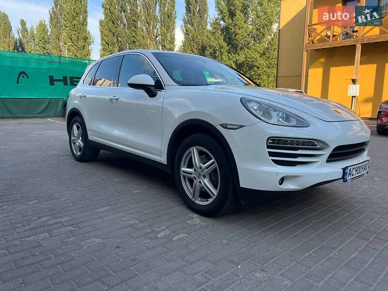 Porsche Cayenne (2012)