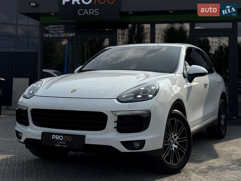Porsche Cayenne (2016)
