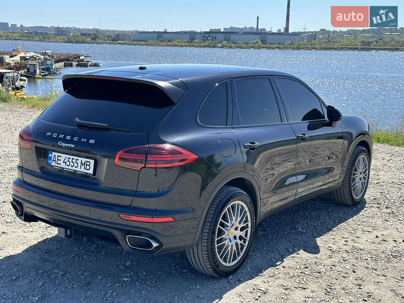 Porsche Cayenne (2016)