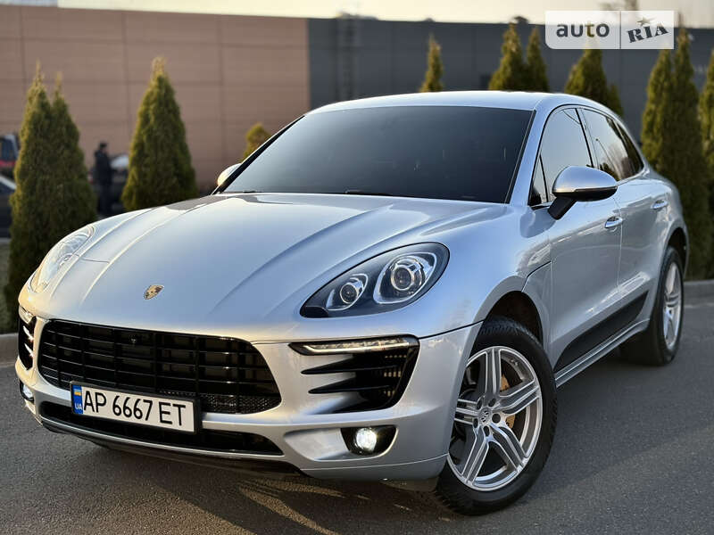 Porsche Macan (2015)