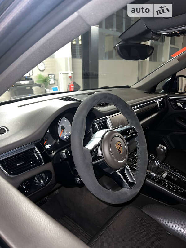 Porsche Macan (2015)