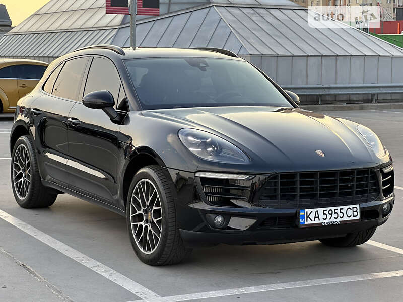 Porsche Macan (2017)
