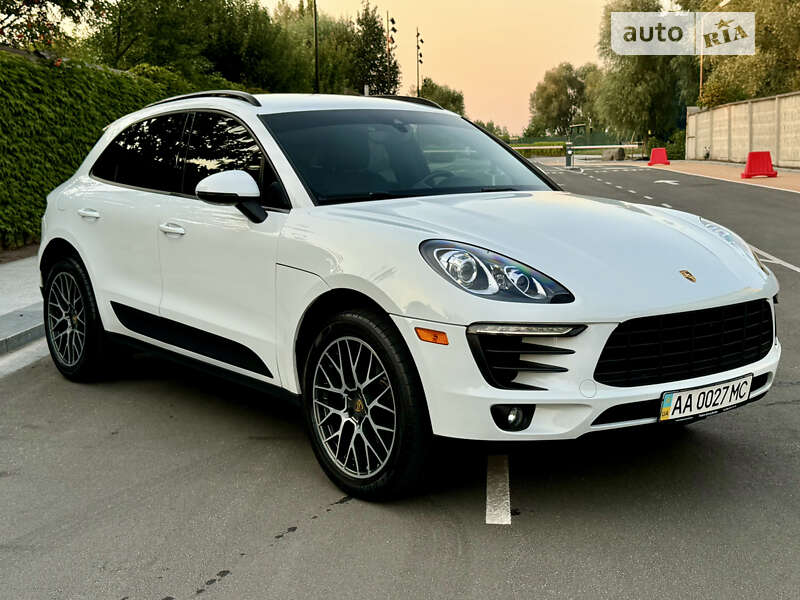 Porsche Macan (2017)