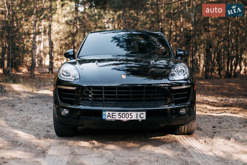 Porsche Macan (2017)