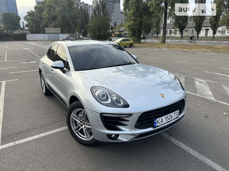 Porsche Macan (2015)